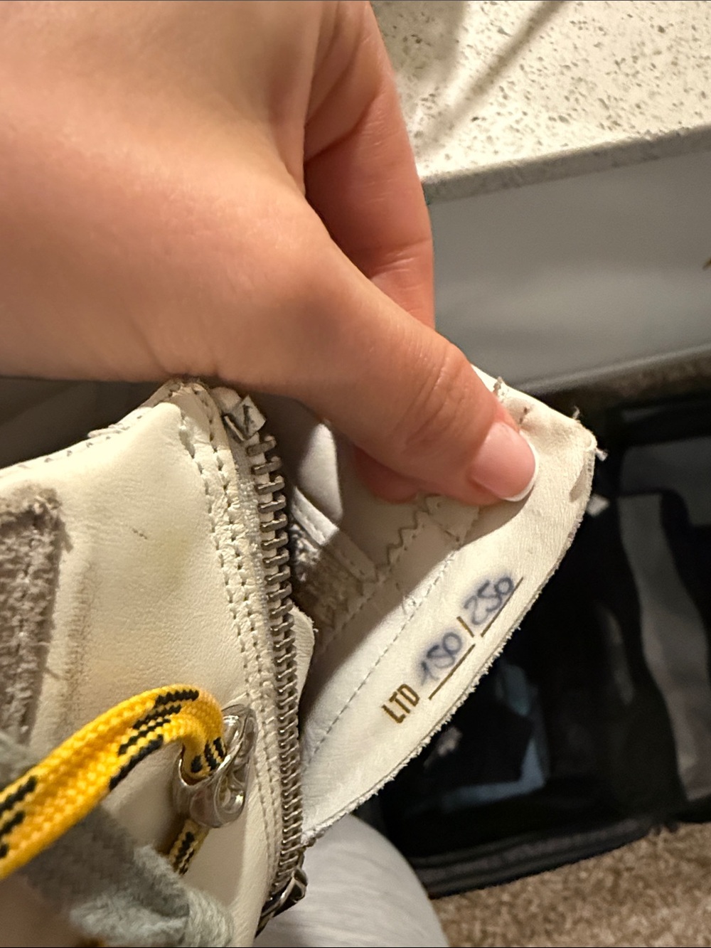 Limited Edition Golden Goose Hi-Slide Platform High-Top Sneaker Yellow Laces - Picture 8 of 9